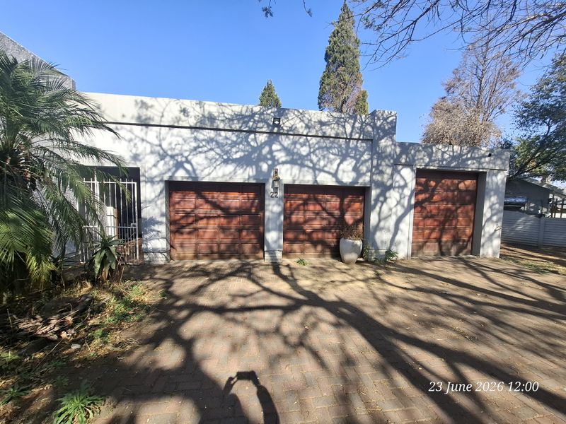 Aviary Hill Family Home with Space, Potential & Endless Possibilities! - Photo 1