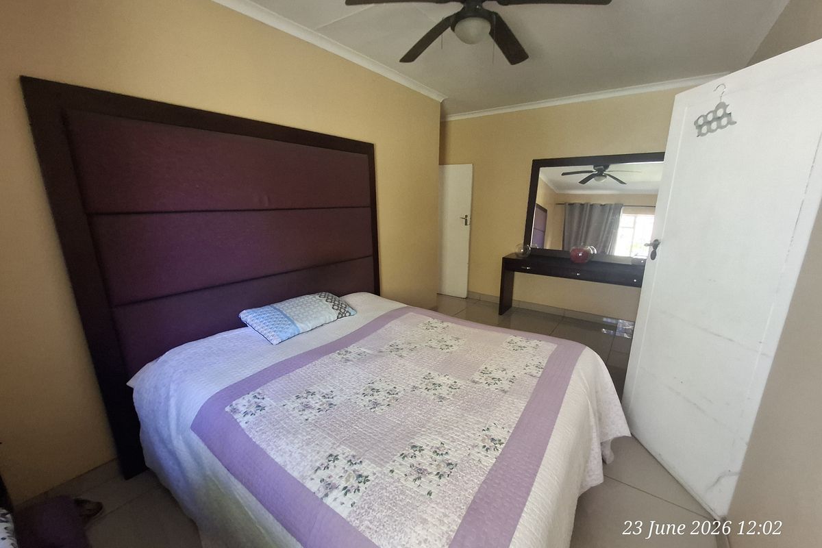 Aviary Hill Family Home with Space, Potential & Endless Possibilities! - Photo 4