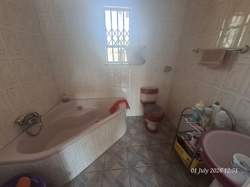 A Home Full of Potential in the Heart of Hutten Heights! - Photo 7