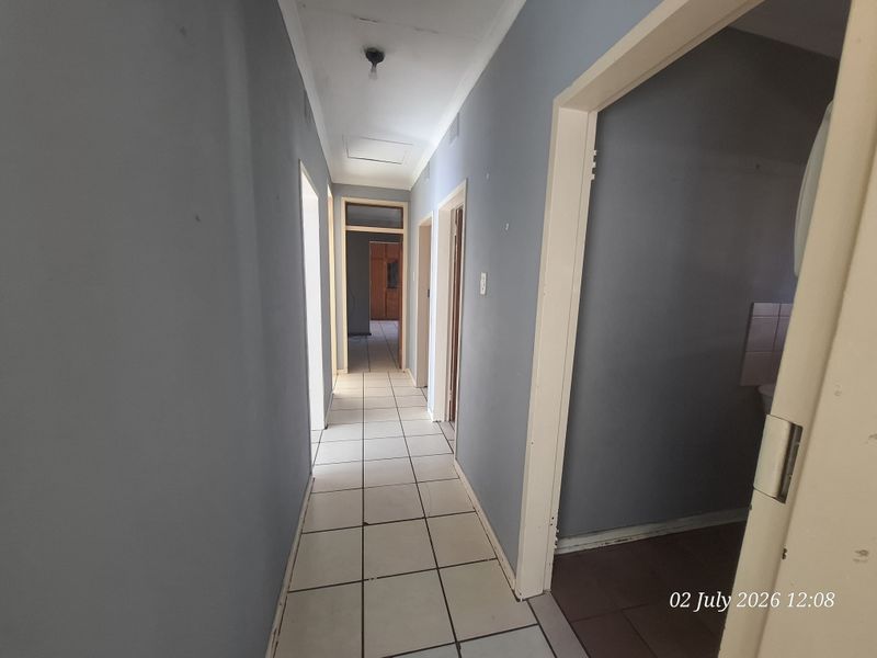 Spacious Family Home to Rent in Peaceful Amiel Park - Photo 7