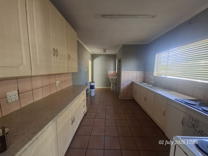 Spacious Family Home to Rent in Peaceful Amiel Park - Photo 6