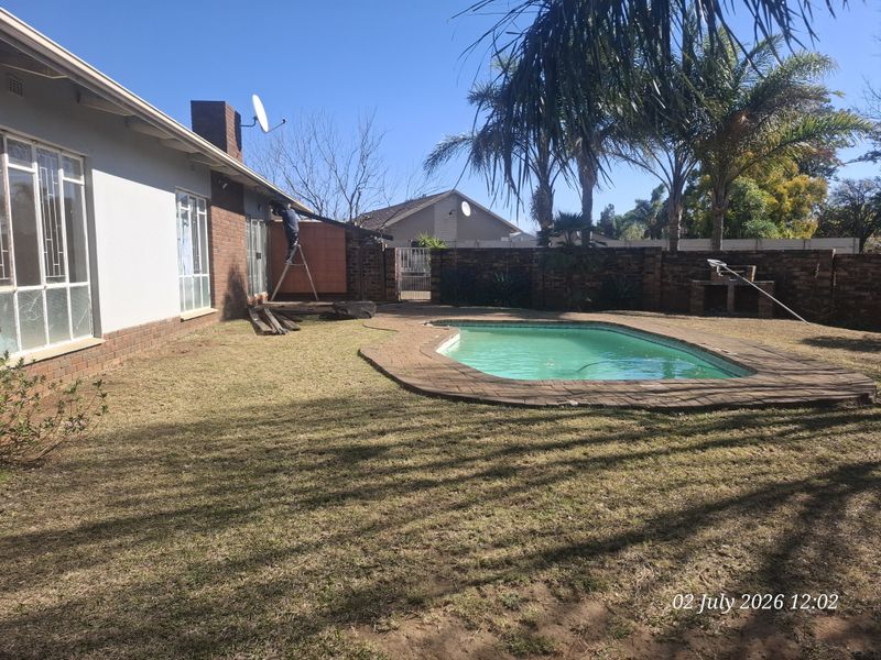 Spacious Family Home to Rent in Peaceful Amiel Park - Photo 1