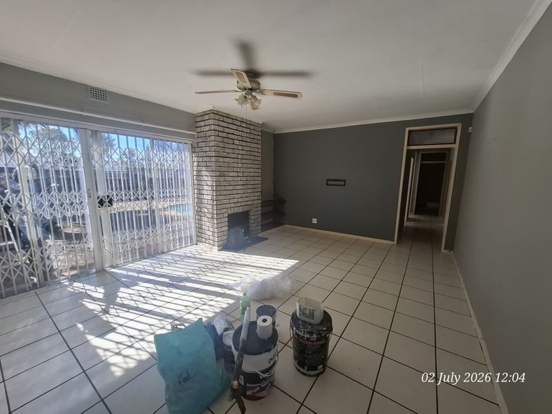 Spacious Family Home to Rent in Peaceful Amiel Park - Photo 4