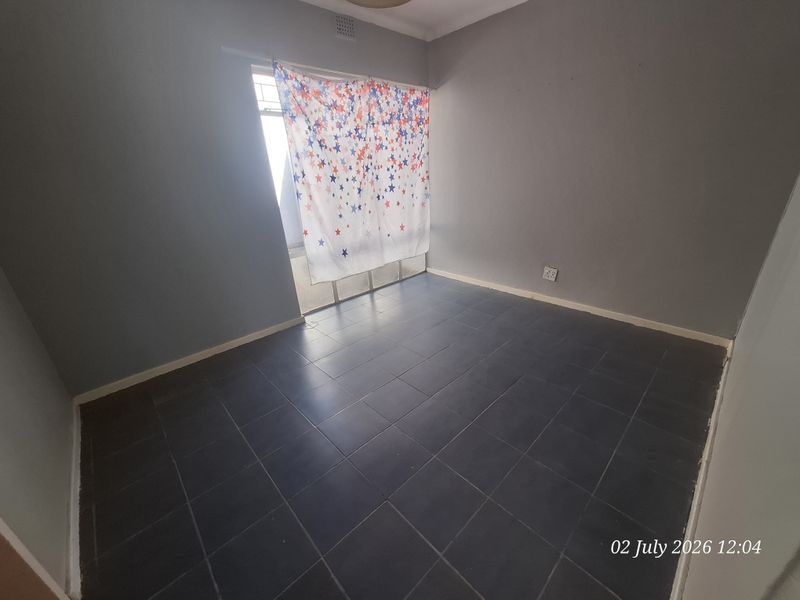Spacious Family Home to Rent in Peaceful Amiel Park - Photo 5