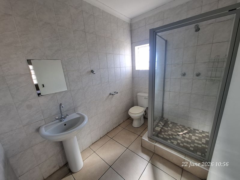 Escape the Noise – Peaceful 2-Bedroom Units to Rent on the R34 Iscor Road - Photo 6