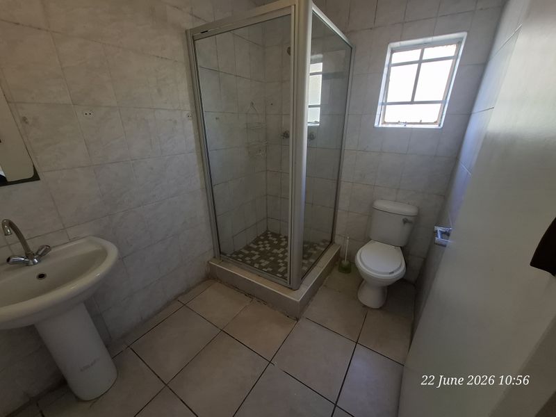 Escape the Noise – Peaceful 2-Bedroom Units to Rent on the R34 Iscor Road - Photo 4