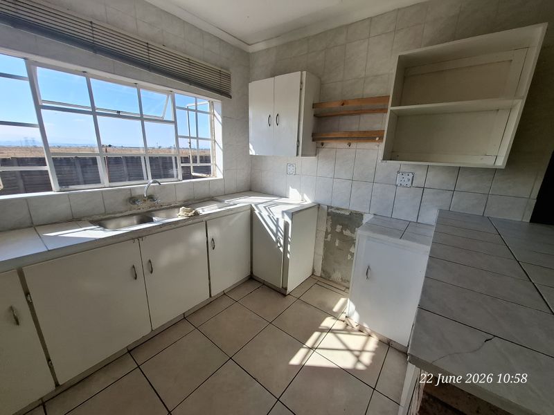 Escape the Noise – Peaceful 2-Bedroom Units to Rent on the R34 Iscor Road - Photo 8