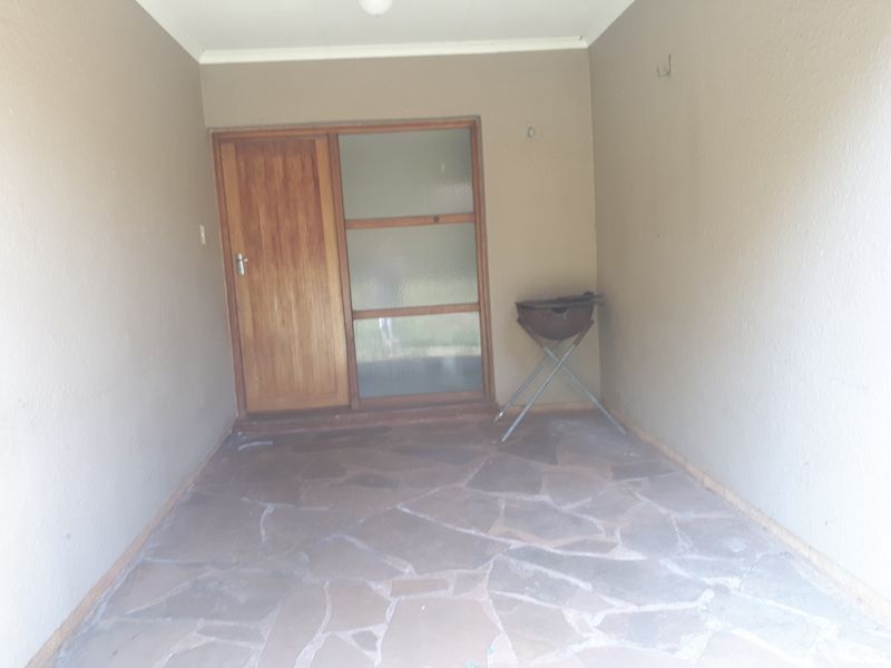 Sunny Ridge – Comfortable Family Home with a Spacious Yard - Photo 6
