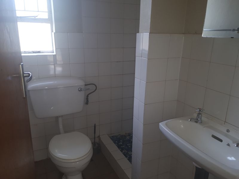 Sunny Ridge – Comfortable Family Home with a Spacious Yard - Photo 10