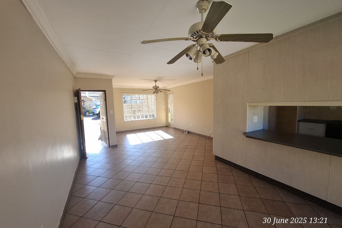 Investment Townhouse for Sale in Upper Pioneer Park | Tenanted Property with Immediate Rental Income - Photo 5