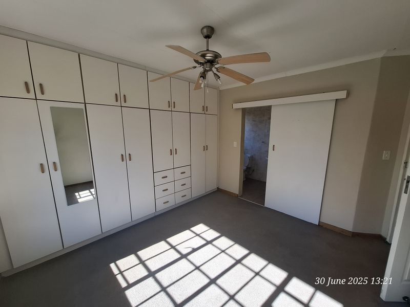 Investment Townhouse for Sale in Upper Pioneer Park | Tenanted Property with Immediate Rental Income - Photo 9
