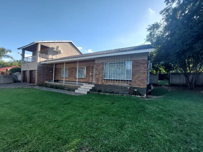 3 Bedroom Family Home for Sale in Upper Pioneer Park | Corner Stand | Excellent Location - Photo 1