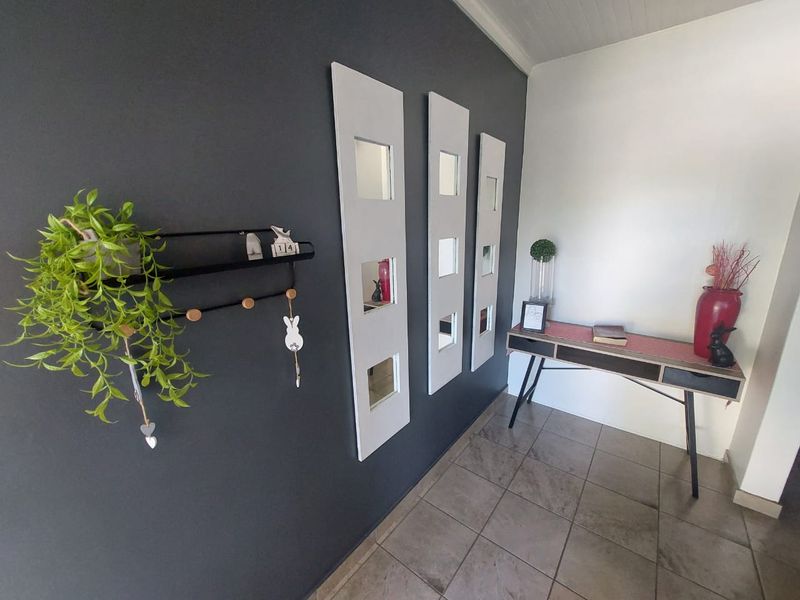 3 Bedroom Family Home for Sale in Upper Pioneer Park | Corner Stand | Excellent Location - Photo 2