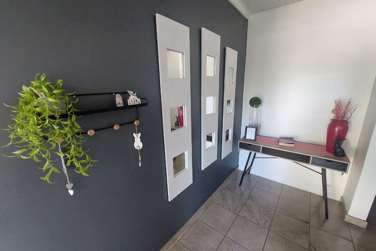 3 Bedroom Family Home for Sale in Upper Pioneer Park | Corner Stand | Excellent Location - Photo 2