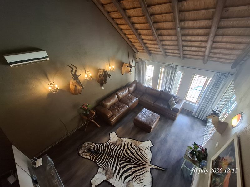 Your Dream Rental Awaits – Stunning 4 Bedroom Home with Pool and Lapa - Photo 3