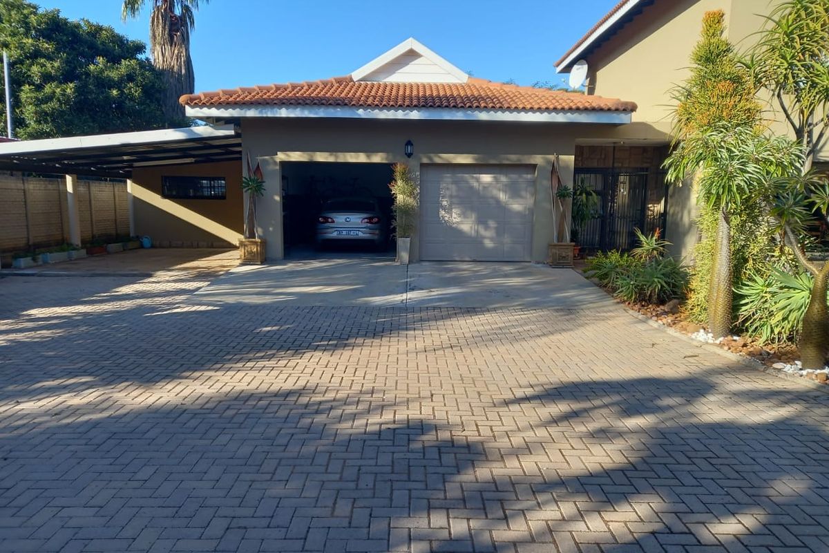 Duplex For Sale In Bela Bela - Photo 4