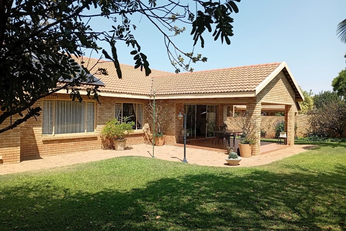 Townhouse For Sale In Bela Bela - Photo 2