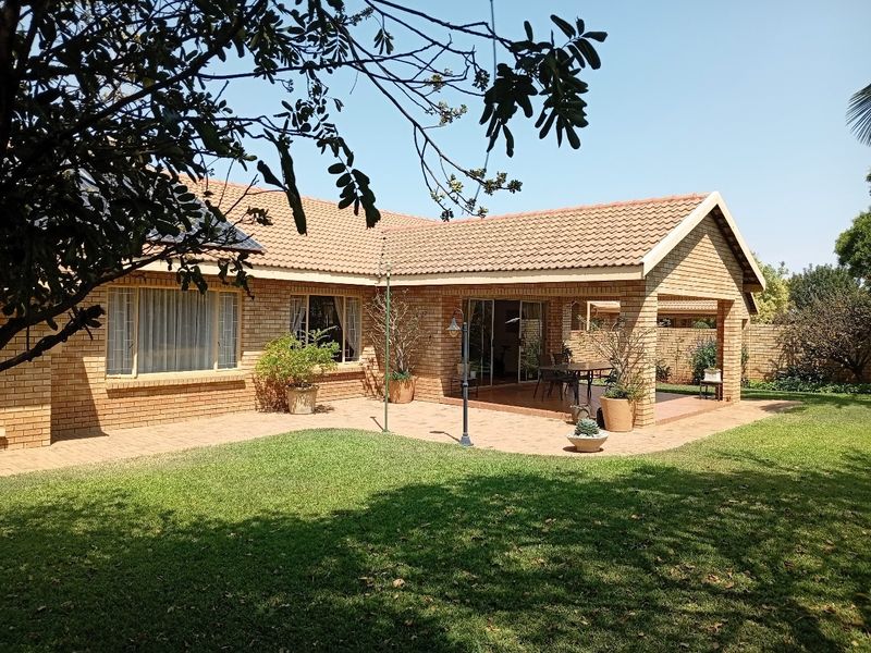 Townhouse For Sale In Bela Bela - Photo 2