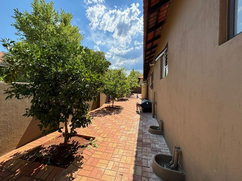 House For Sale In Bela Bela - Photo 4
