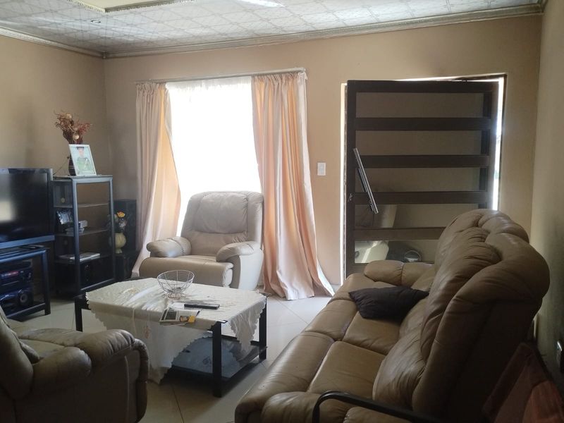 House For Sale In Bela Bela - Photo 7