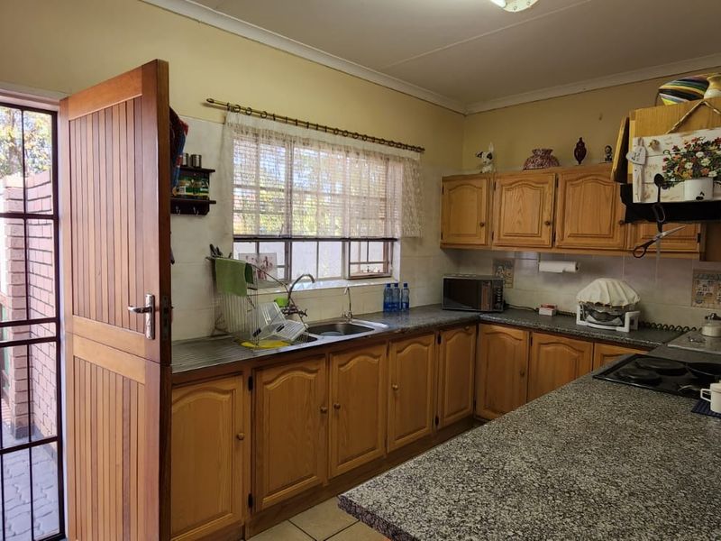 Townhouse For Sale In Bela Bela - Photo 6