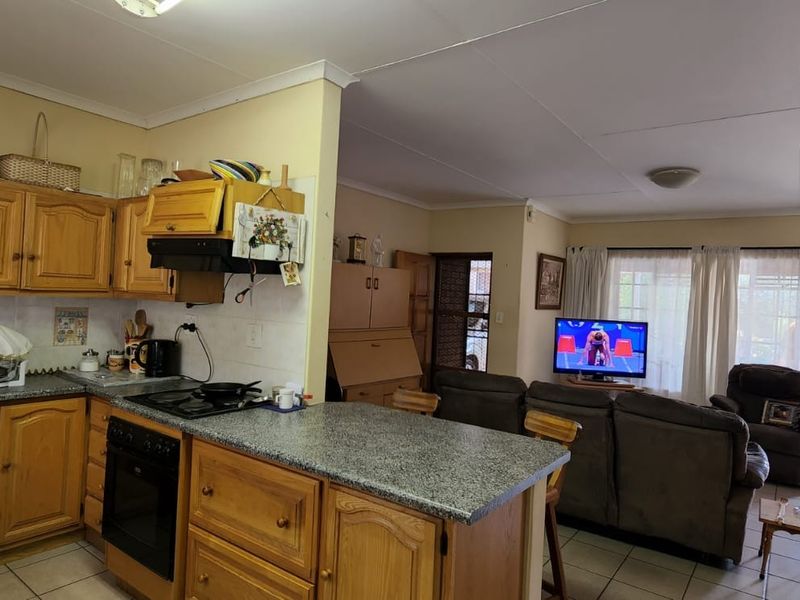 Townhouse For Sale In Bela Bela - Photo 5