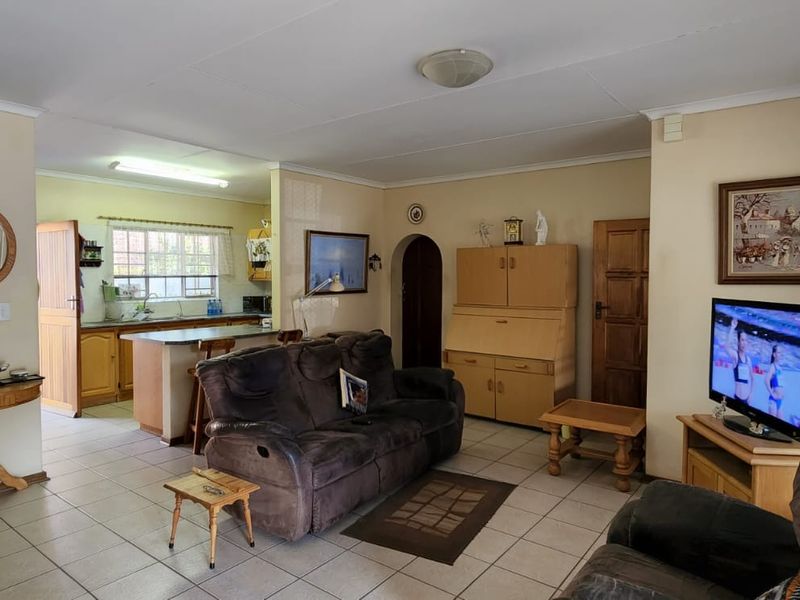 Townhouse For Sale In Bela Bela - Photo 4