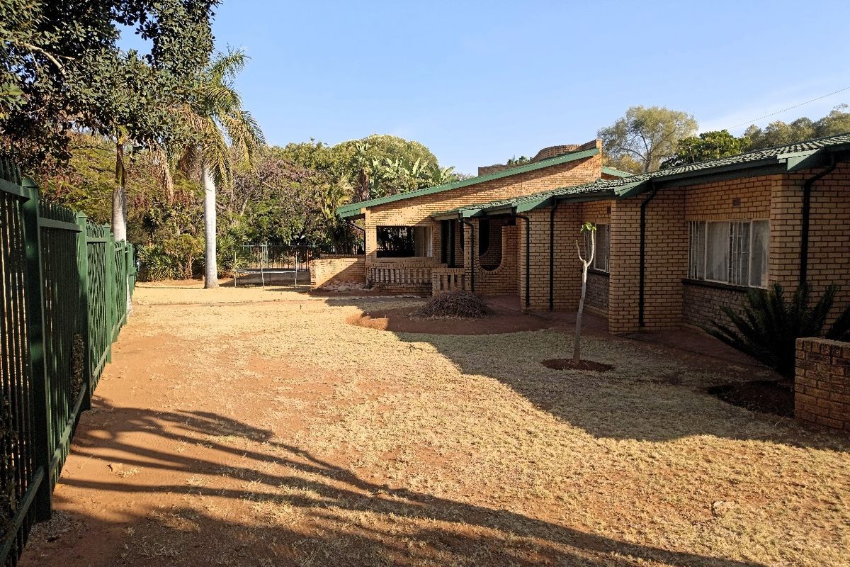 Lavish family living 5-bedroom Home - Photo 5