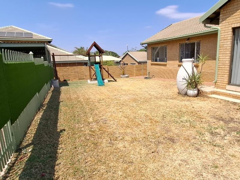 Townhouse For Sale In Bela Bela - Photo 6