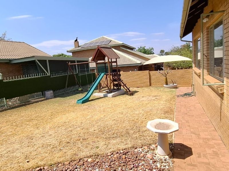 Townhouse For Sale In Bela Bela - Photo 4