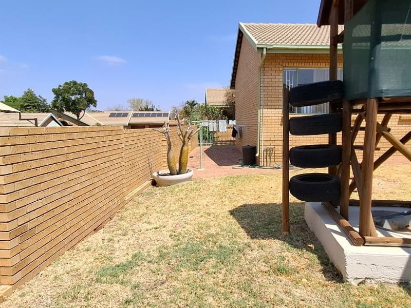 Townhouse For Sale In Bela Bela - Photo 3