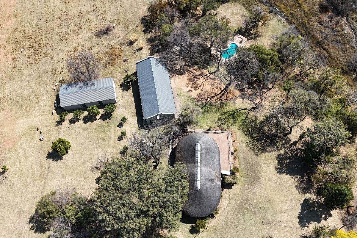 JUST LISTED - Photo 2