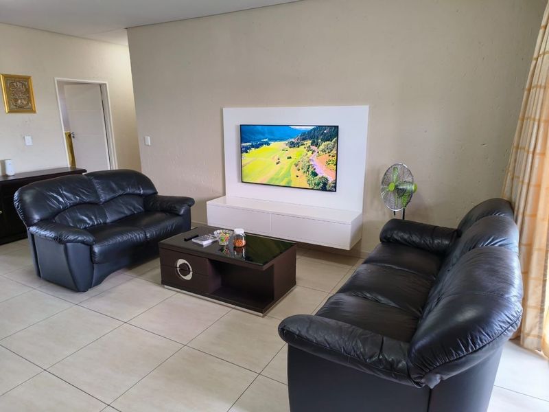 Apartment For Sale In Boksburg - Photo 3