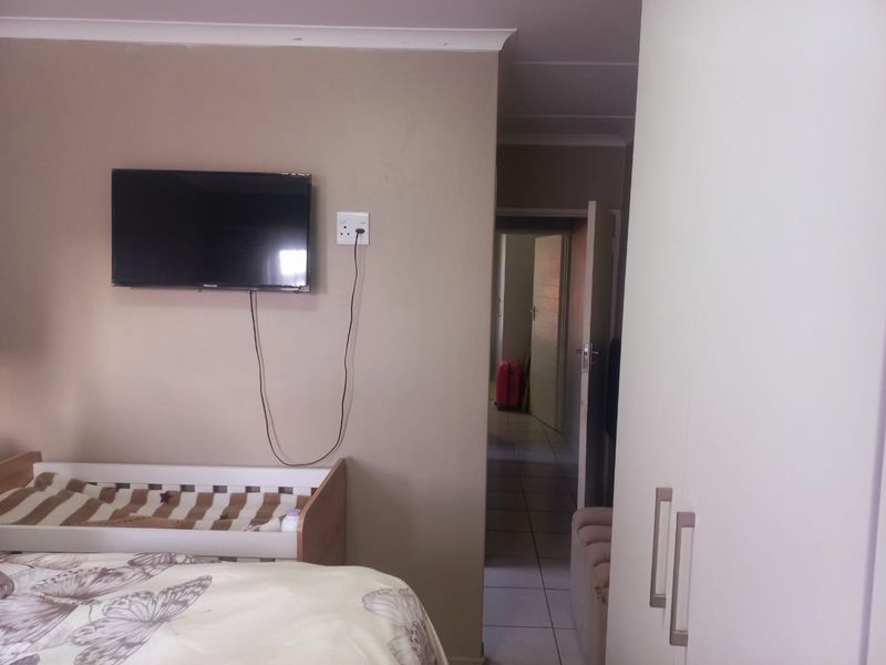 ********CENTURY 21 IS PROUD TO PRESENT***** - Photo 9