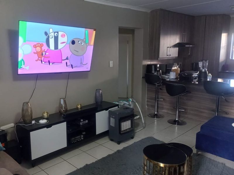 ********CENTURY 21 IS PROUD TO PRESENT***** - Photo 3