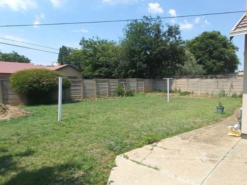 House For Sale In Benoni - Photo 1