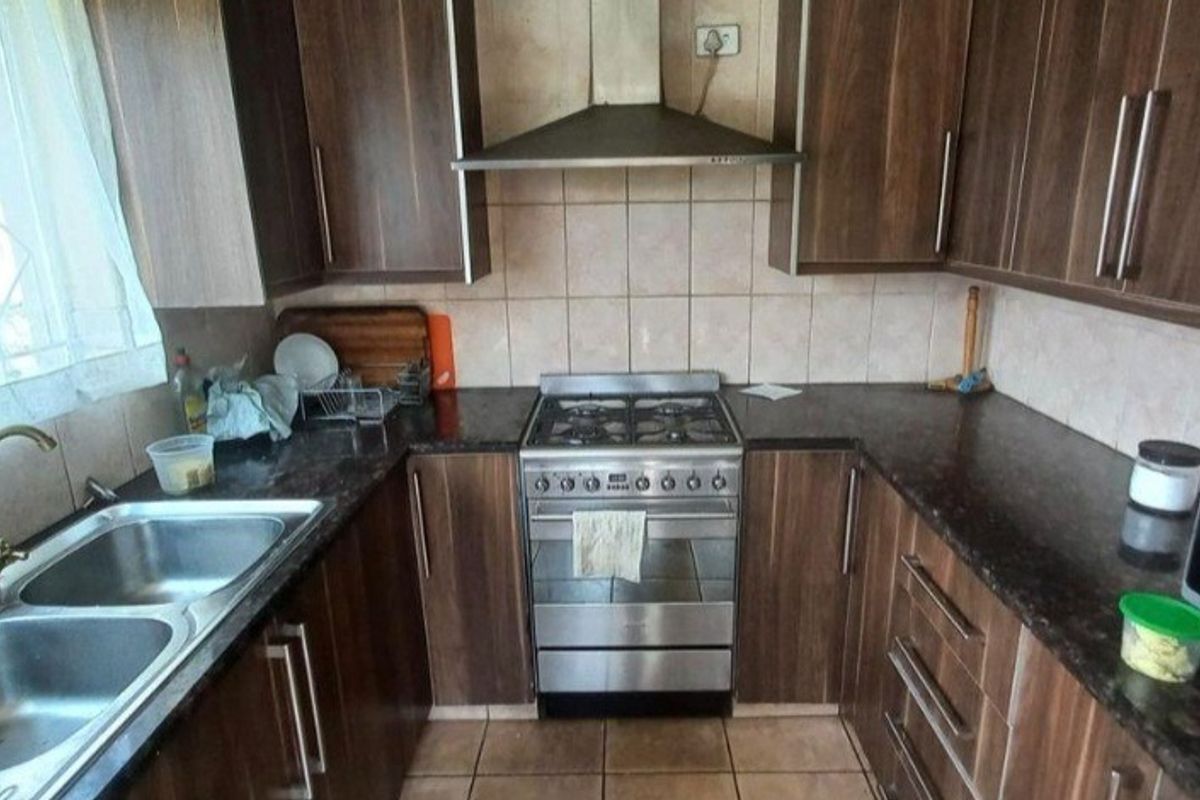 House For Sale In Benoni - Photo 5