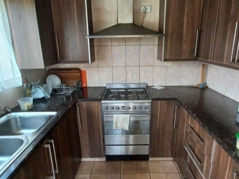 House For Sale In Benoni - Photo 5