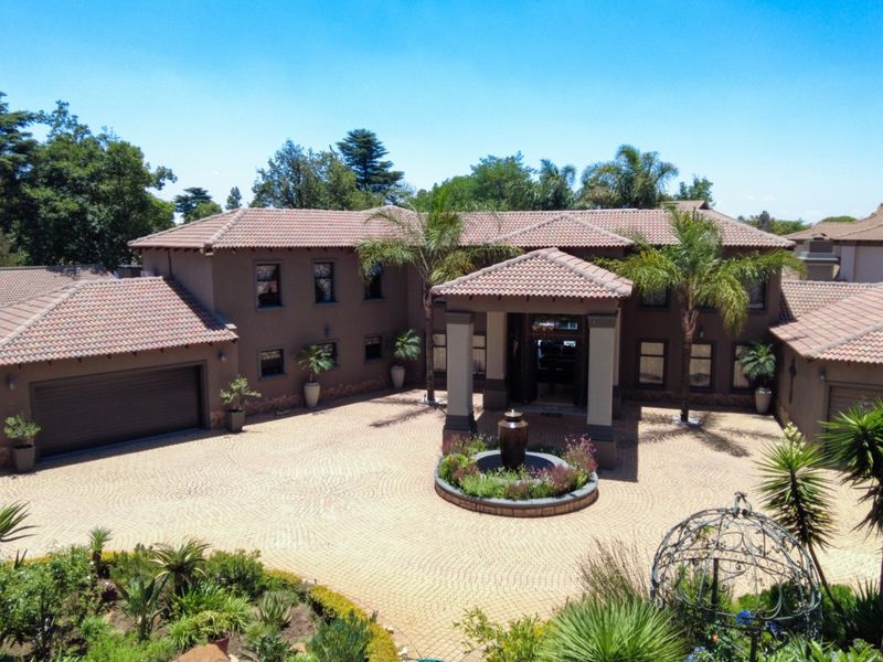 House For Sale In Benoni - Photo 1