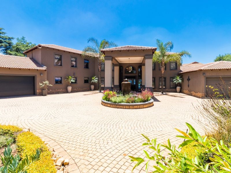 House For Sale In Benoni - Photo 2