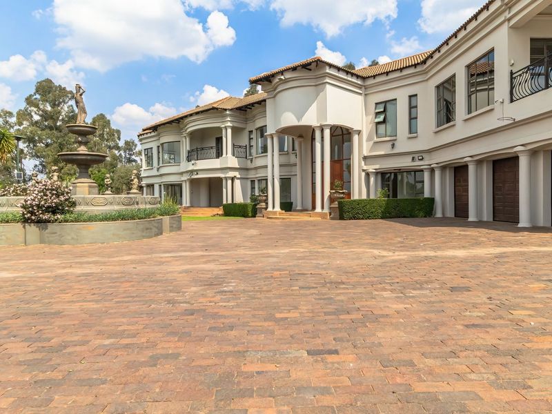 An Exceptional Estate for the Discerning Buyer - Photo 7