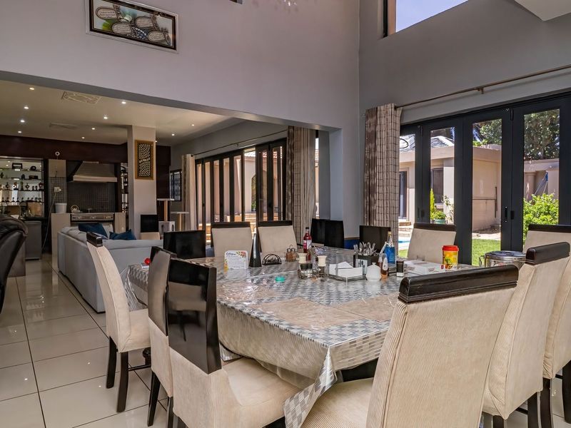 EXCEPTIONAL 9-BEDROOM RESIDENCE IN FARRARMERE - Photo 9