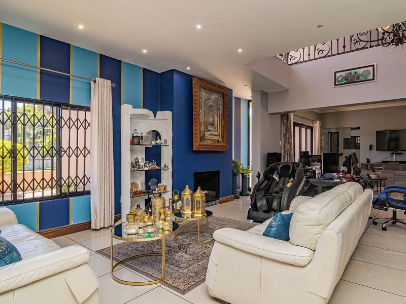 EXCEPTIONAL 9-BEDROOM RESIDENCE IN FARRARMERE - Photo 8