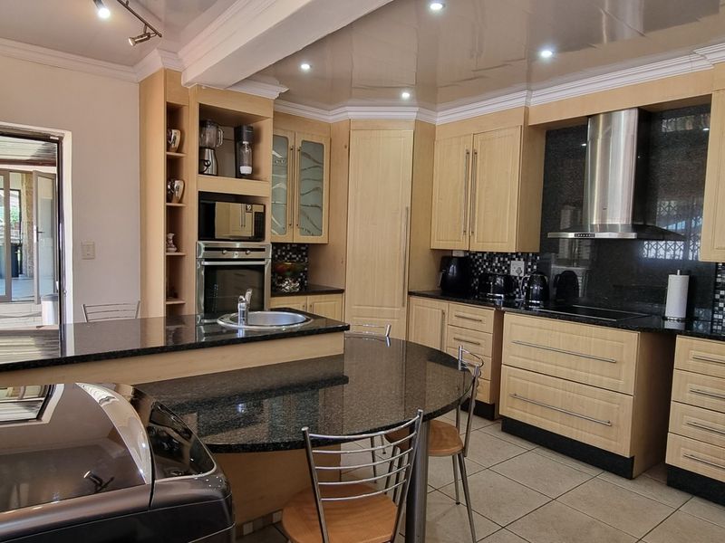 House For Sale In Boksburg - Photo 2