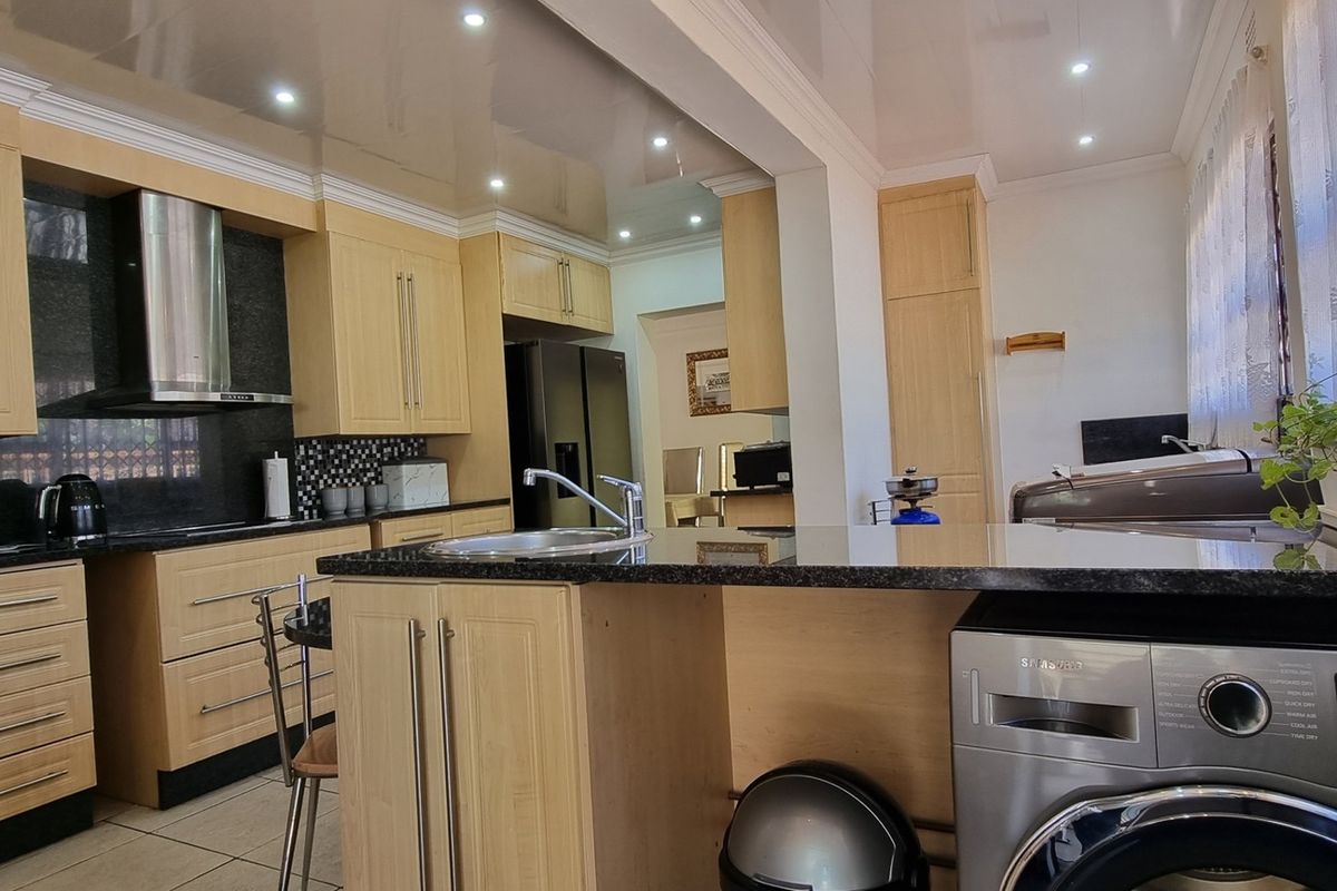House For Sale In Boksburg - Photo 3