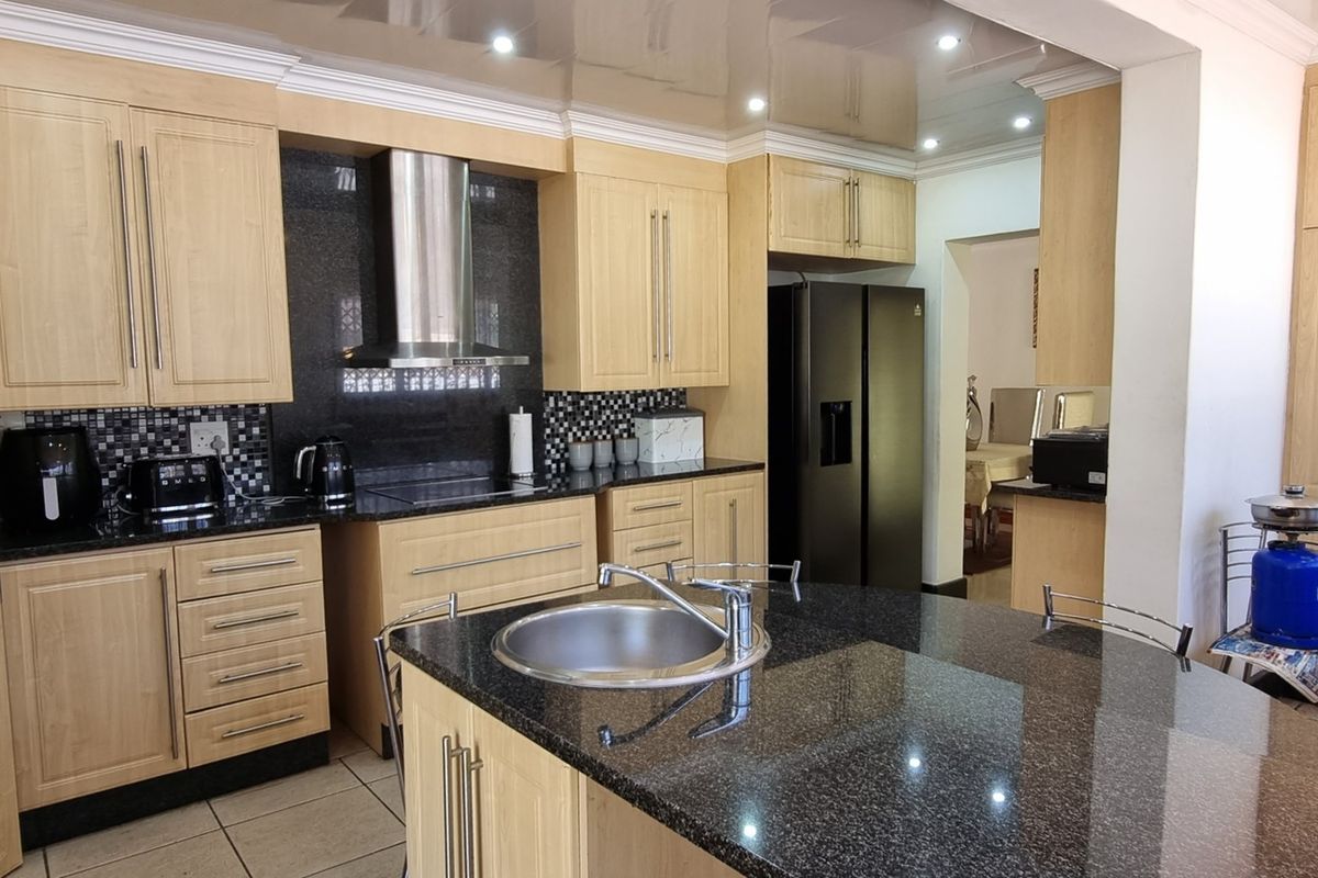 House For Sale In Boksburg - Photo 4
