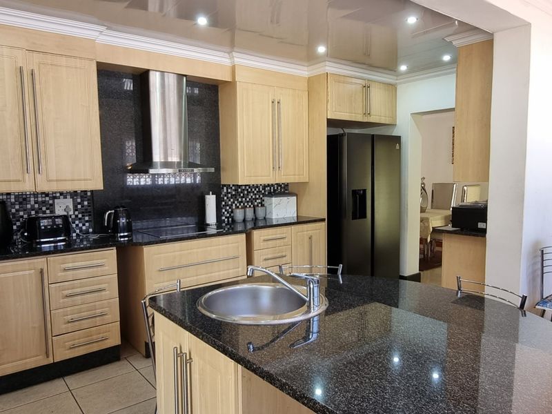 House For Sale In Boksburg - Photo 4