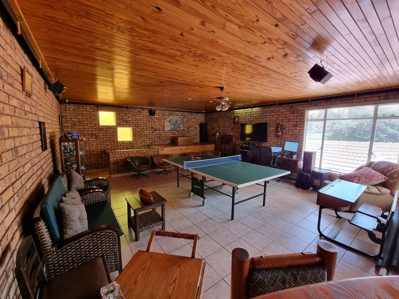 Spacious Multi-Home Property with Endless Potential – Ideal for Big Families or Savvy Investors! - Photo 6