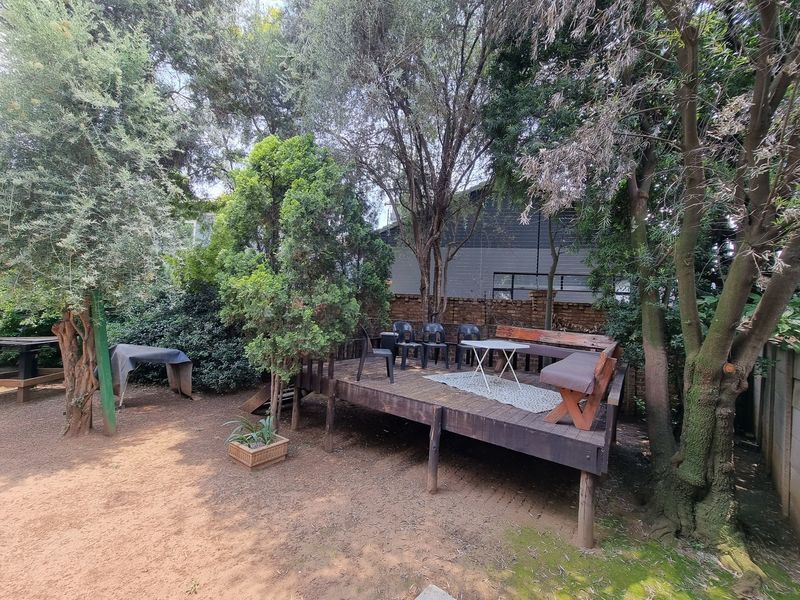 Spacious Multi-Home Property with Endless Potential – Ideal for Big Families or Savvy Investors! - Photo 4