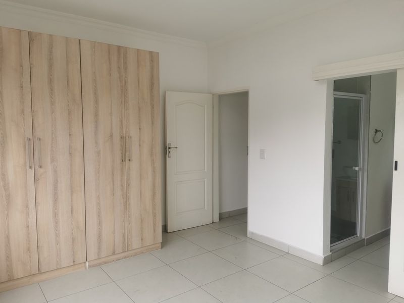 Beautiful Ultra-Modern Apartment in Witfield – FOR SALE - Photo 8